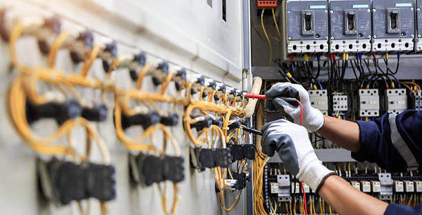 Professional Electrician technician working in Everman, TX